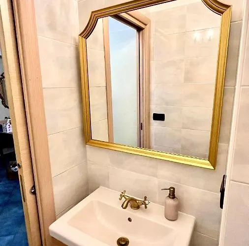 Al Bicerin Apartment, In Historical Center Of