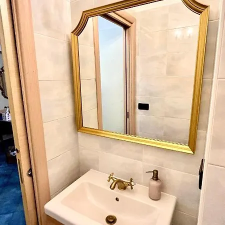 Al Bicerin Apartment, In Historical Center Of