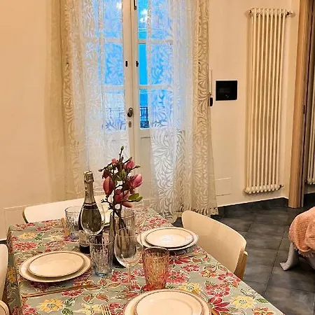 アパート Al Bicerin Apartment, In Historical Center Of *